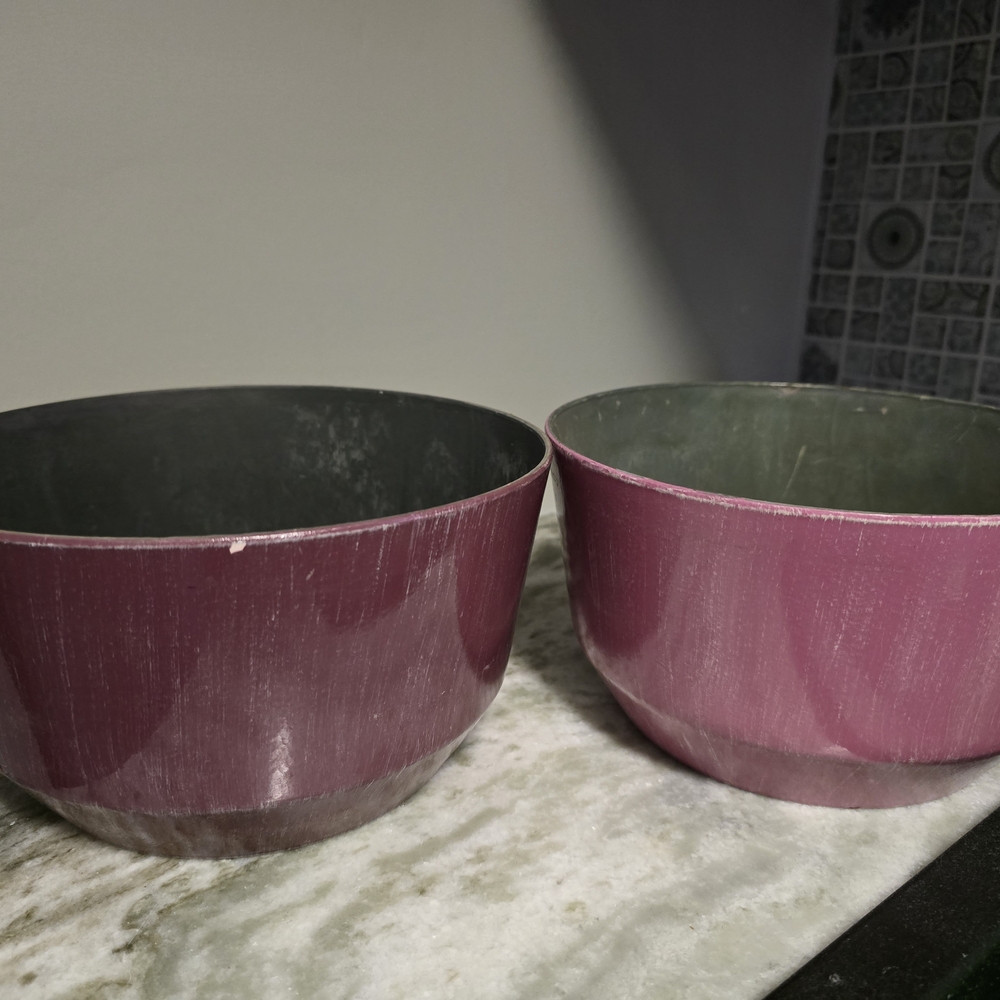 Set of Two Pink Bowls